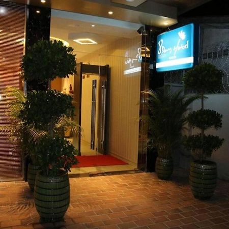 8Day Hotel Yangon Ngoại thất bức ảnh