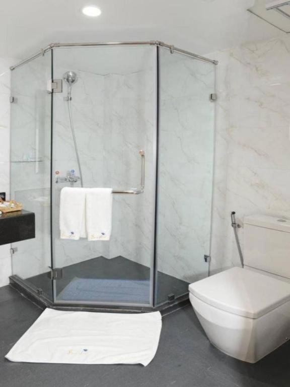 8Day Hotel Yangon Ngoại thất bức ảnh