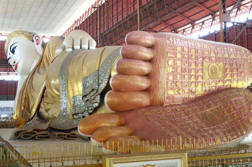 8Day Hotel Yangon Ngoại thất bức ảnh