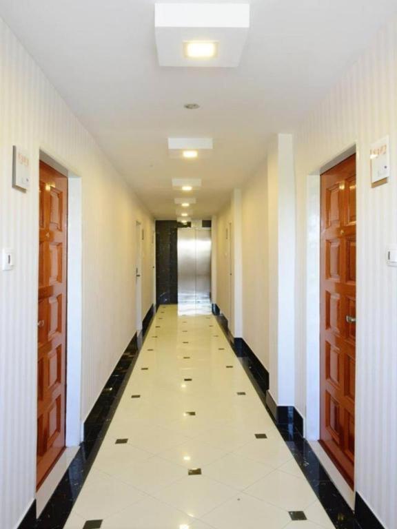 8Day Hotel Yangon Ngoại thất bức ảnh