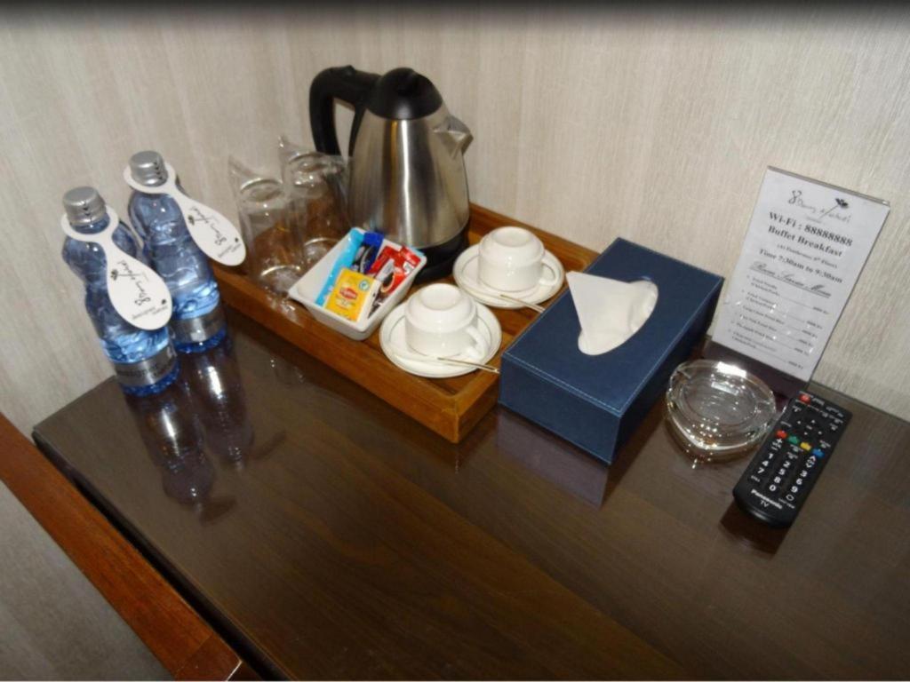 8Day Hotel Yangon Ngoại thất bức ảnh