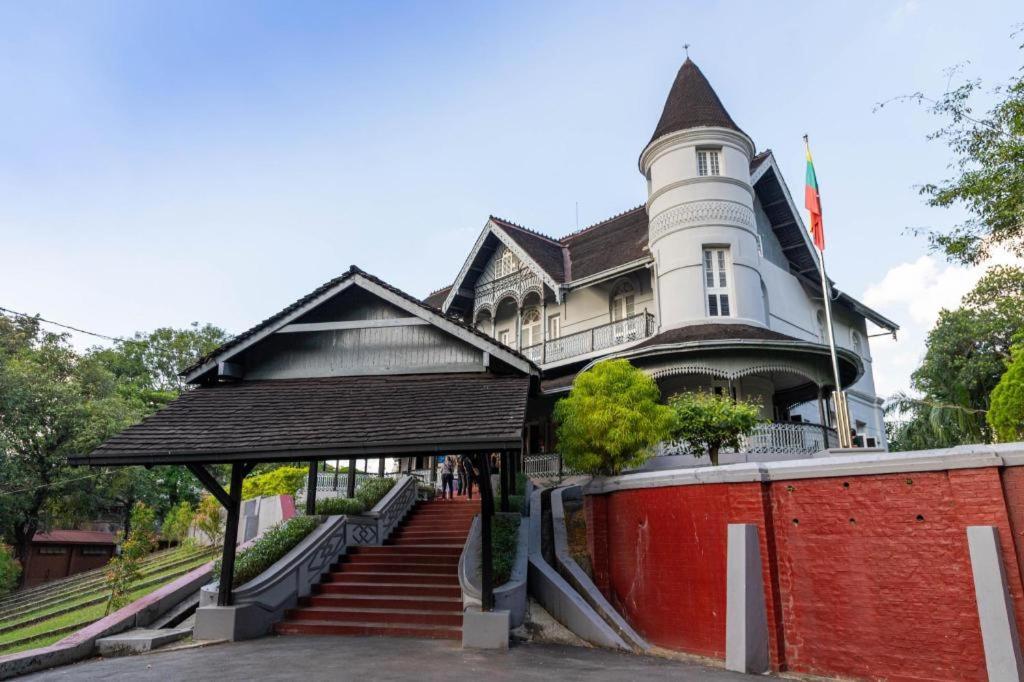 8Day Hotel Yangon Ngoại thất bức ảnh