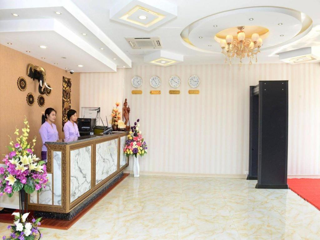 8Day Hotel Yangon Ngoại thất bức ảnh