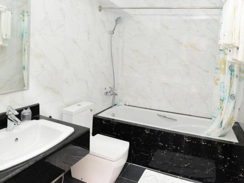 8Day Hotel Yangon Ngoại thất bức ảnh