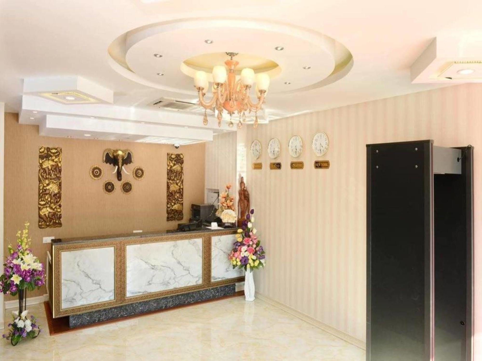 8Day Hotel Yangon Ngoại thất bức ảnh