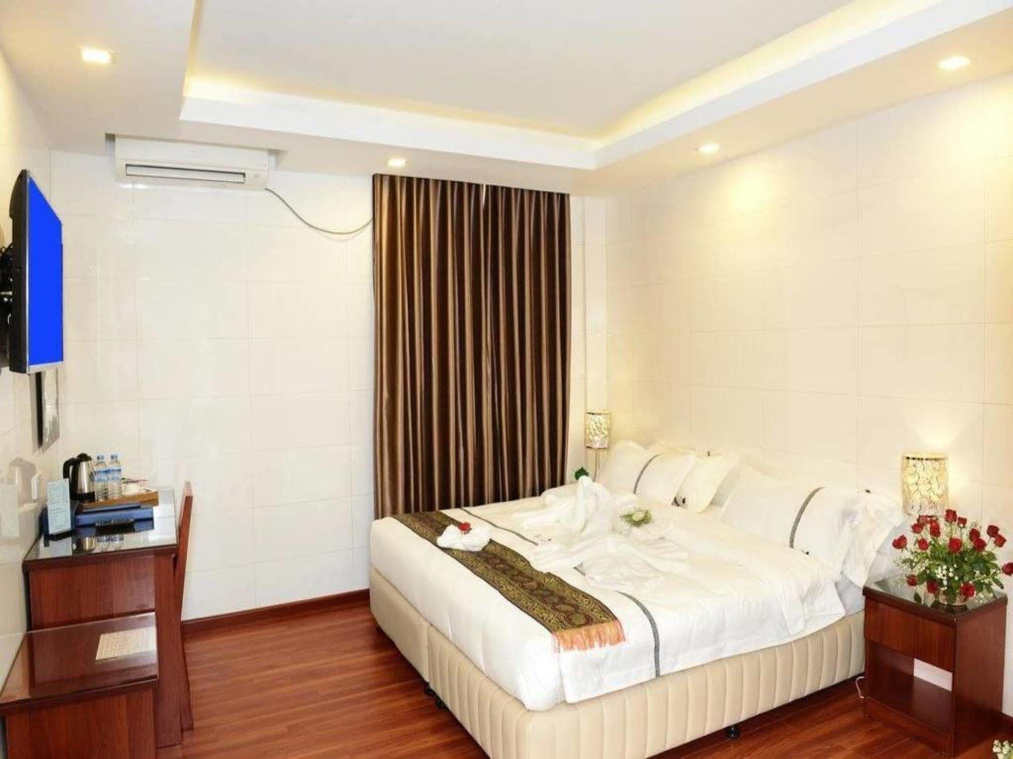 8Day Hotel Yangon Ngoại thất bức ảnh